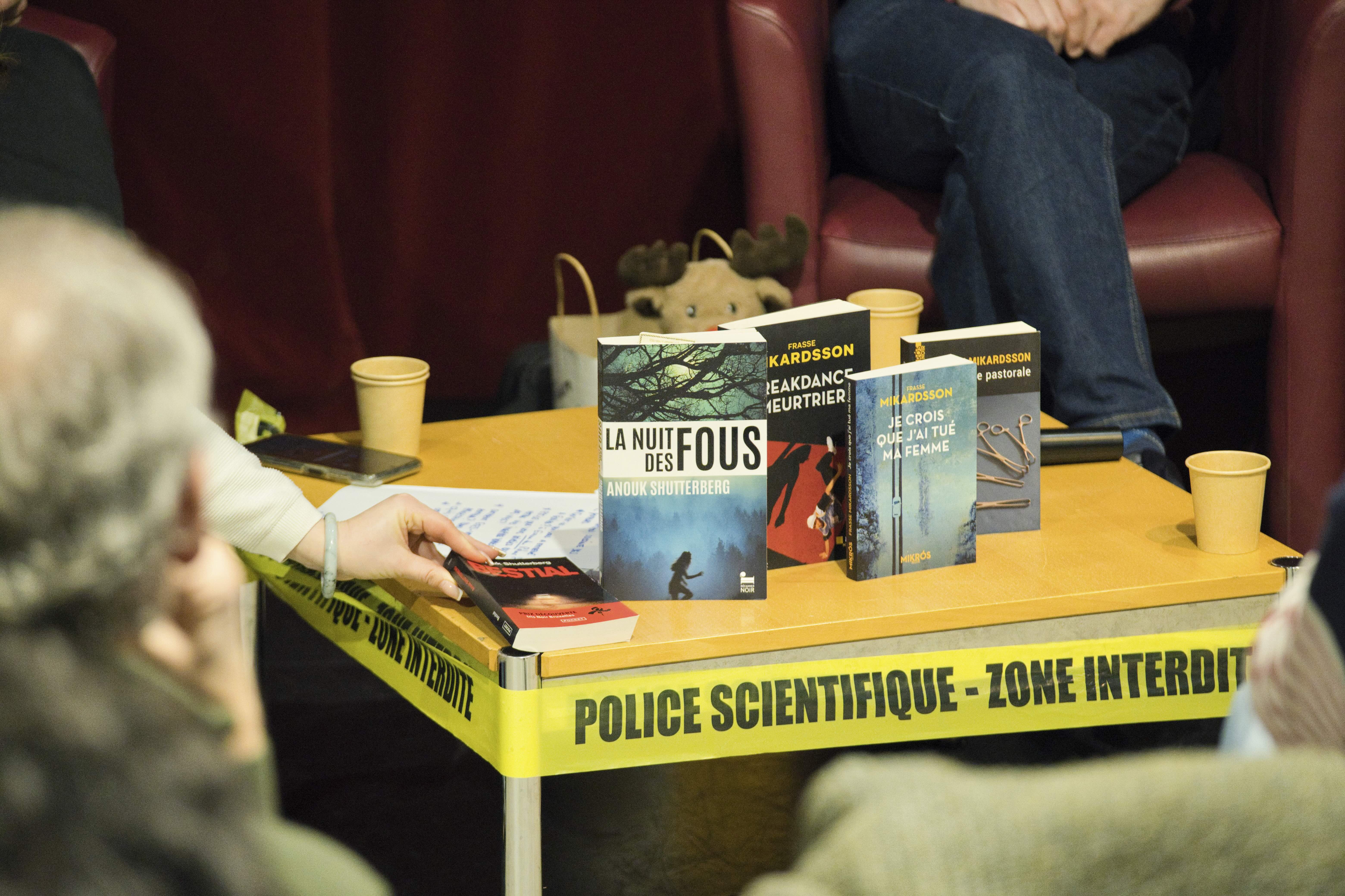 Table ronde avec Anouk Shutterberg, marraine du concours, et Frasse Mikardsson, auteur, médecin légiste et directeur adjoint de l’Institut médico-légal de Paris