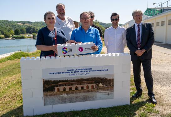  Pose de la première pierre du nouveau bâtiment du SNI GPS&O