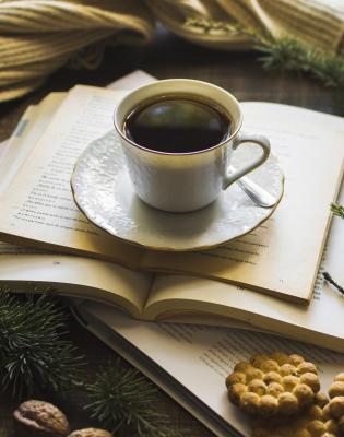 Café sur un livre