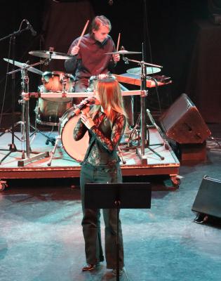 chanteuse et batteur