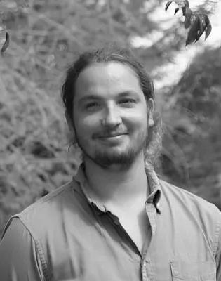 portrait de l'intervenant de la conférence : Ici c'est comme un village