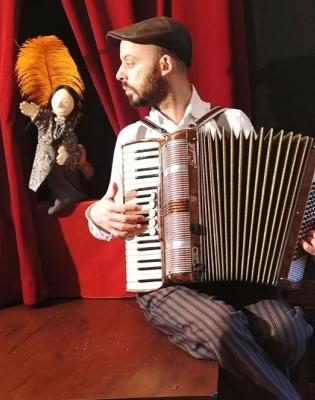 Pied de nez, avec le Cirque dans les étoiles