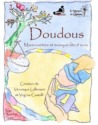 Doudous, c’est l’histoire d’une famille, un bébé, une marionnette faite de mousse et de tissus éponge, sa maman, son papa, leur vie au quotidien. 