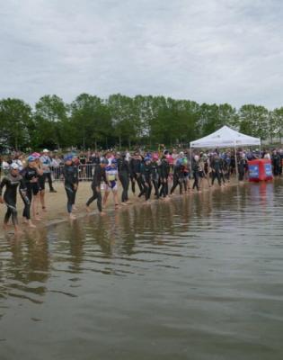 Photo de la ligne de départ du Triathlon des Mureaux
