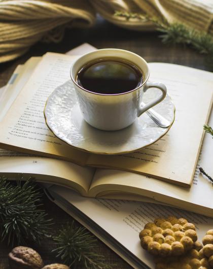 Café sur un livre