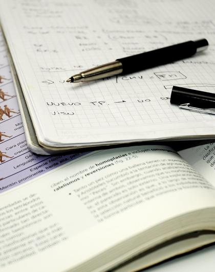 Illustration d'un cahier avec des prises de note