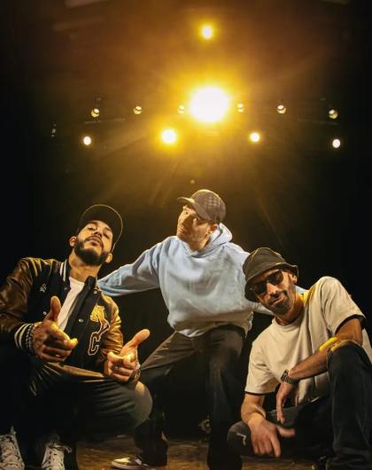 Les frères casquettes