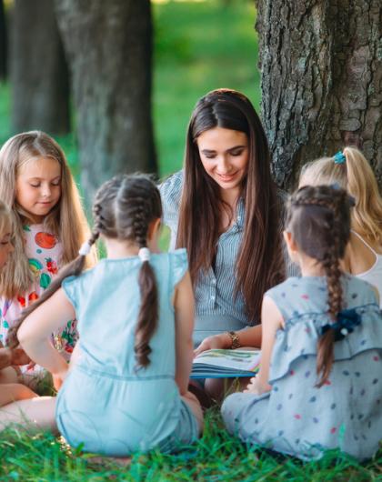 …Des poules ? Des dindons ? Des oies ? Retrouvons-nous dans le jardin de la Maison des Associations pour le découvrir !