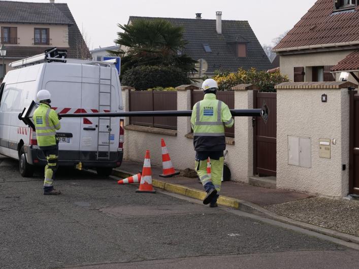 Travaux de changement éclairage à Issou