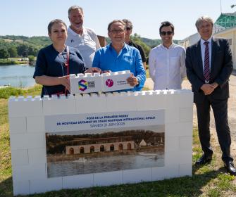  Pose de la première pierre du nouveau bâtiment du SNI