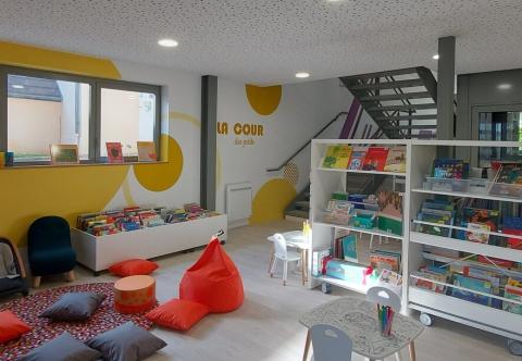 Photo de l'espace enfant de la médiathèque