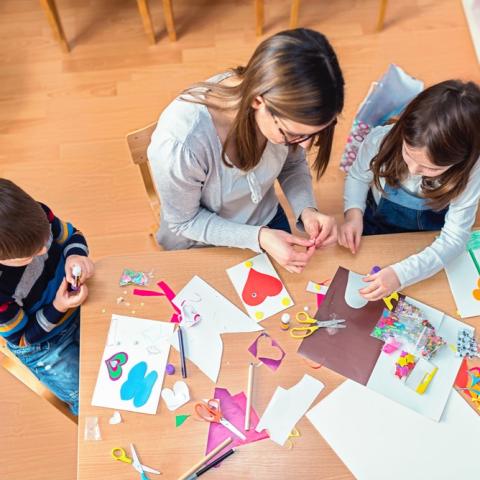 Atelier découpage et loisirs créatifs