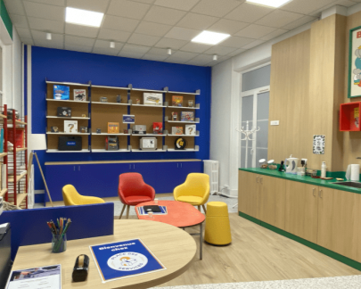 Tiers lieux à Epône : espace détente et bibliothèque partagée